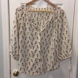 Old Navy bird print button down top Small